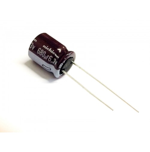 Condensatore Elettrolitico 680uF 6,3V -55/+105°C Radiale +/-20% 10 x 12.5mm