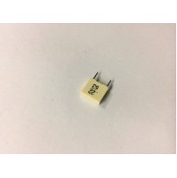 10 pezzi Condensatore Poliestere 220nF (0,22uF) 63V 10% 2,5X7X7mm Passo 5mm